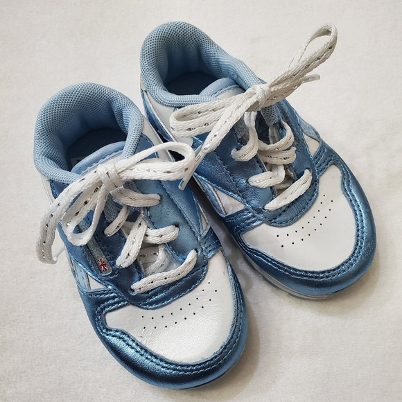 Reebok White & Metallic Blue Sneakers Baby Toddler Girls Size 4 Shoes - Picture 3 of 9